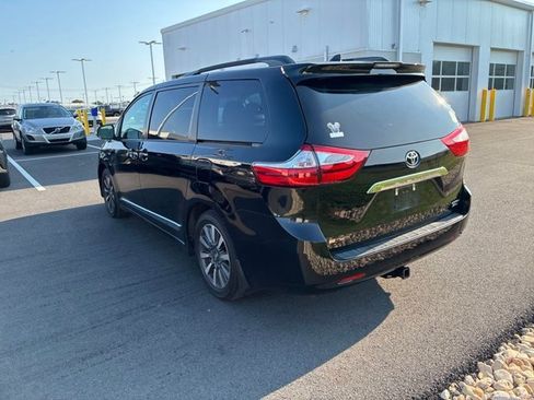 Used 2018 Toyota Sienna Limited Premium AWD/4WD image 13