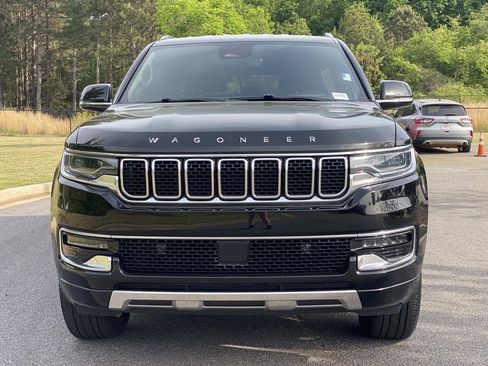 Used 2024 Jeep Wagoneer L Series III w/ Flexible Seating Group AWD/4WD image 11