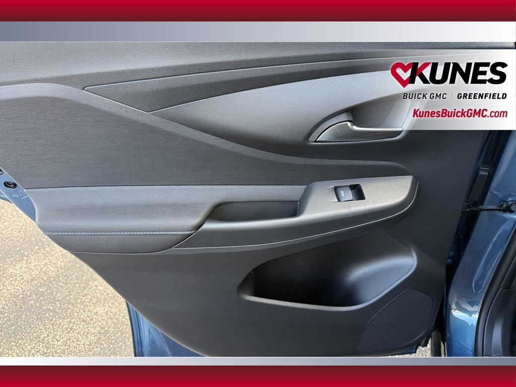 New 2026 Buick Envista Sport Touring w/ Convenience I Package FWD image 32