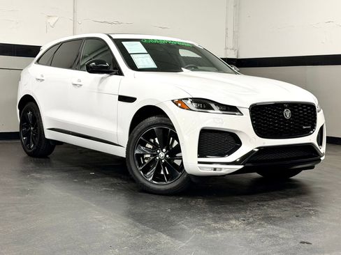 Used 2024 Jaguar F-PACE R-Dynamic S image 2