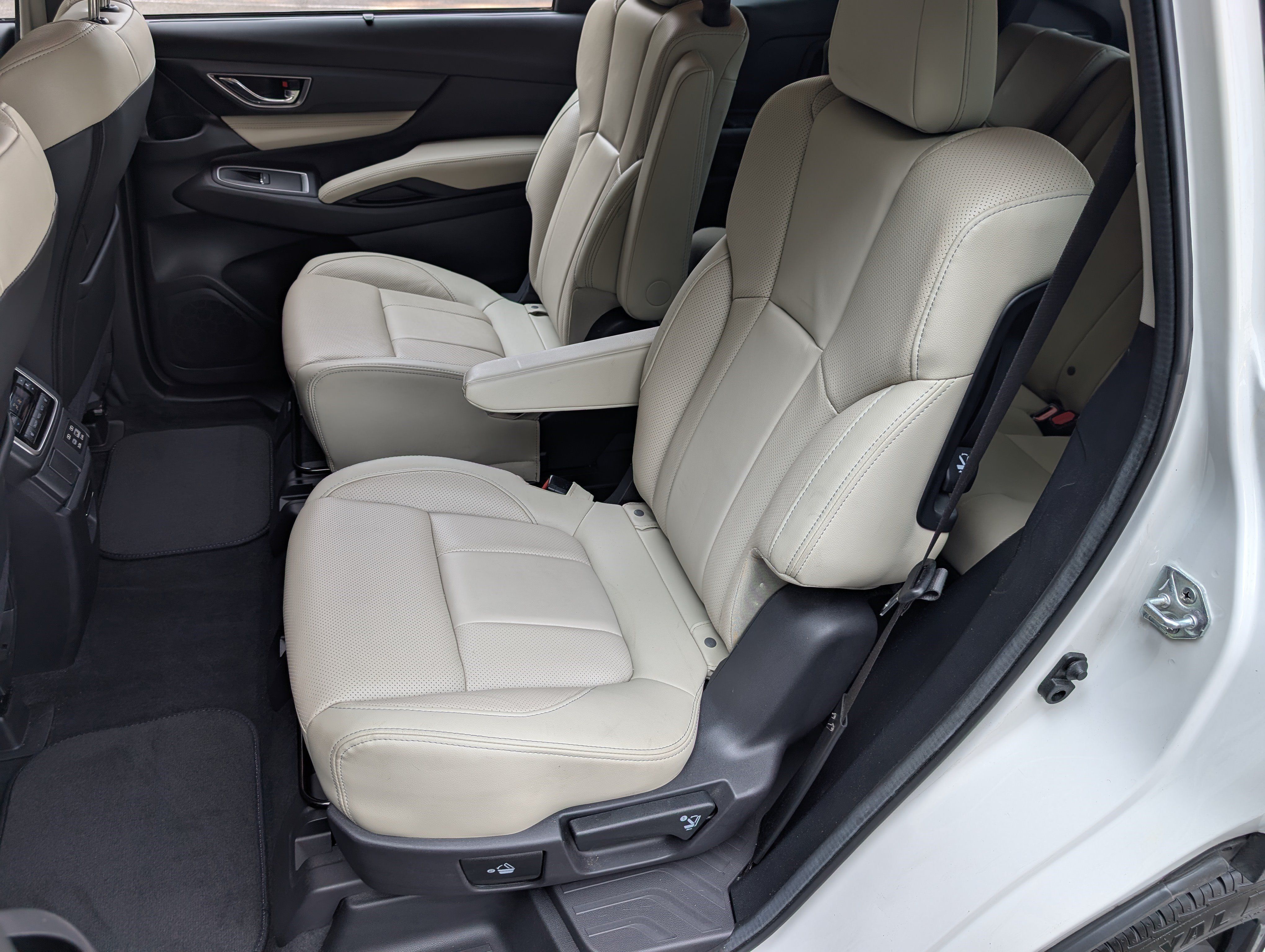 Used 2023 Subaru Ascent Limited AWD/4WD image 17