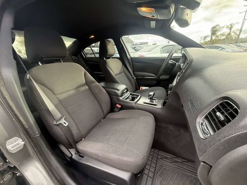 Used 2012 Dodge Charger SE RWD image 36