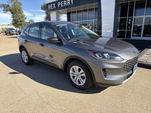 Used 2021 Ford Escape S image 2