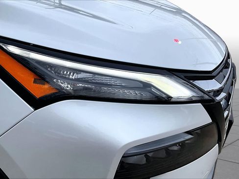 Used 2024 Nissan Rogue SL w/ SL Premium Package FWD image 27