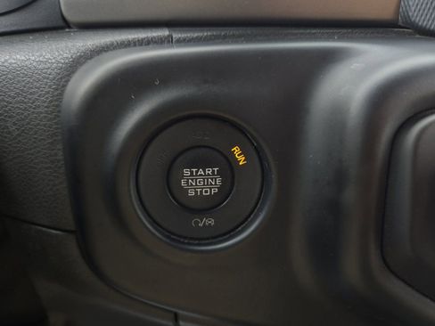 Used 2021 Jeep Wrangler Sport AWD/4WD image 17