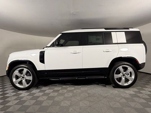 New 2026 Land Rover Defender 110 X-Dynamic SE AWD/4WD image 3