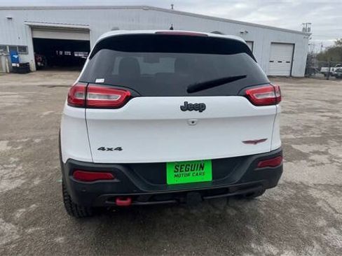 Used 2014 Jeep Cherokee Trailhawk w/ Technology Group image 7