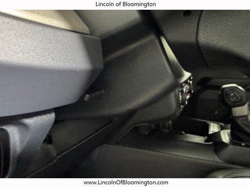Used 2025 Ford Bronco Outer Banks AWD/4WD image 36