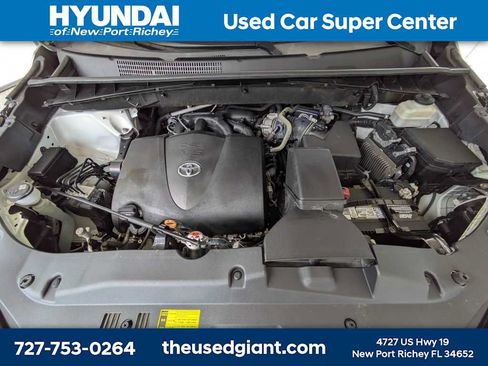 Used 2019 Toyota Highlander XLE AWD/4WD image 15