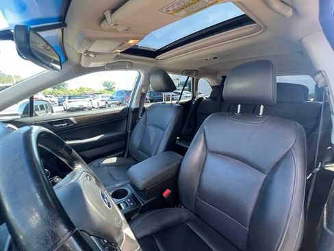 Used 2016 Subaru Outback 2.5i Limited AWD/4WD image 18