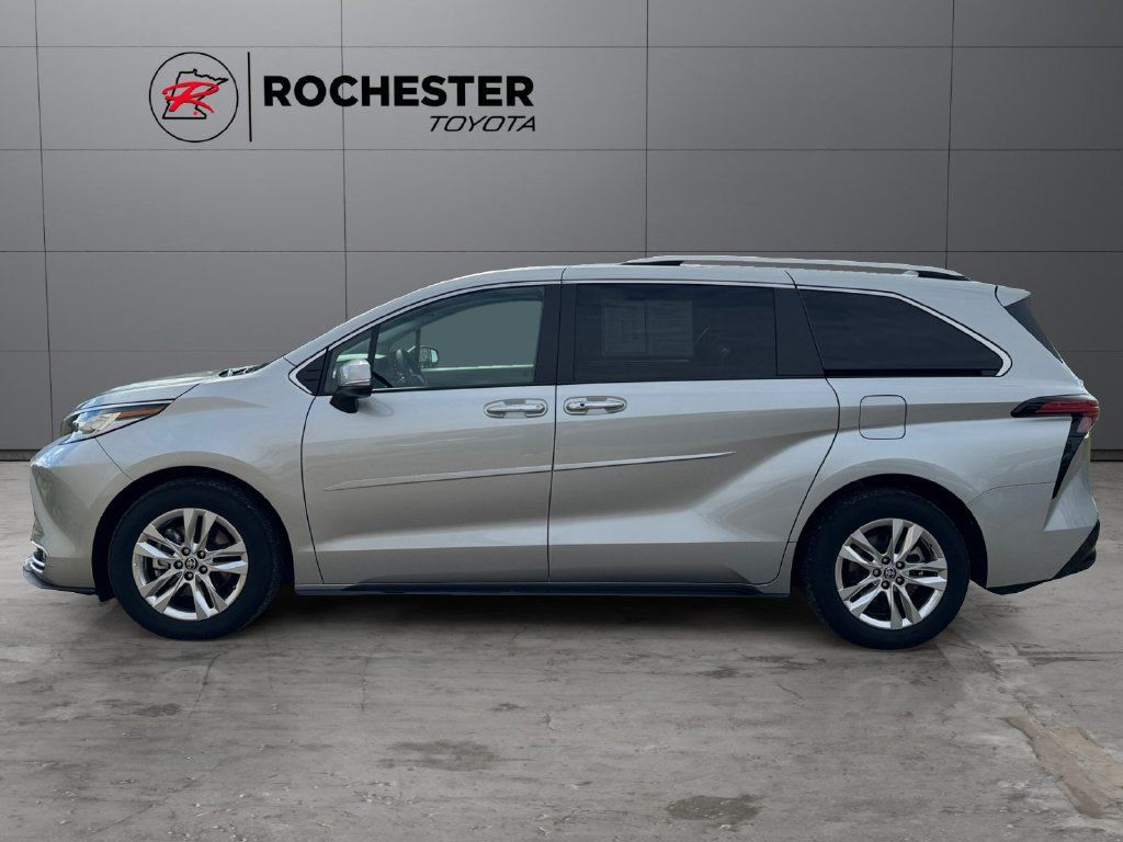 Certified 2023 Toyota Sienna Limited AWD/4WD image 2