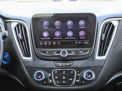 Used 2022 Chevrolet Malibu LT FWD image 14