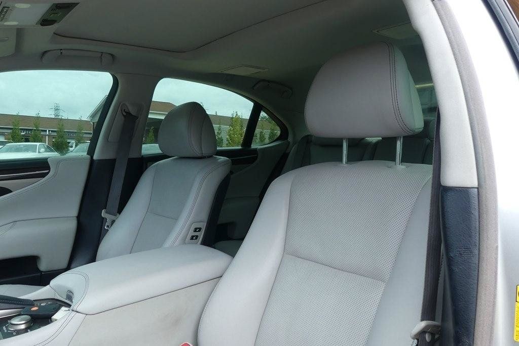 Used 2014 Lexus LS 460 w/ Comfort Package RWD image 13