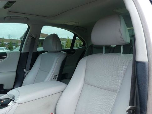 Used 2014 Lexus LS 460 w/ Comfort Package RWD image 13