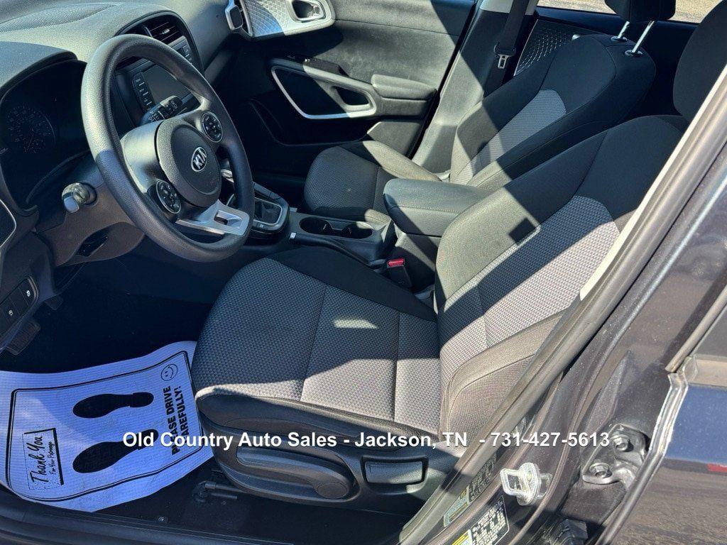 Used 2021 Kia Soul LX FWD image 19