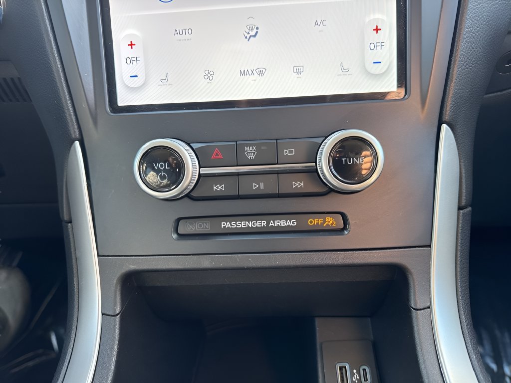 Used 2023 Ford Edge SEL AWD/4WD image 21