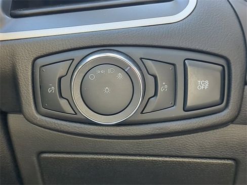 Used 2024 Ford Edge SEL image 28