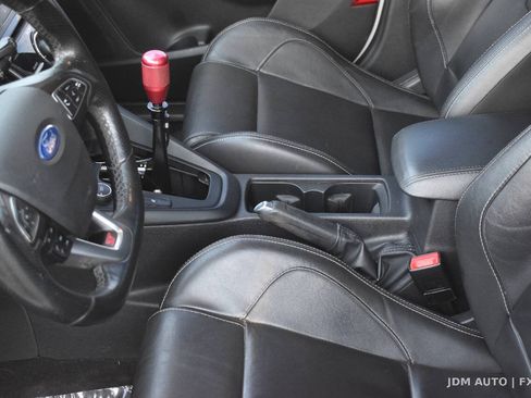 Used 2015 Ford Focus ST w/ Equipment Group 402A FWD image 28