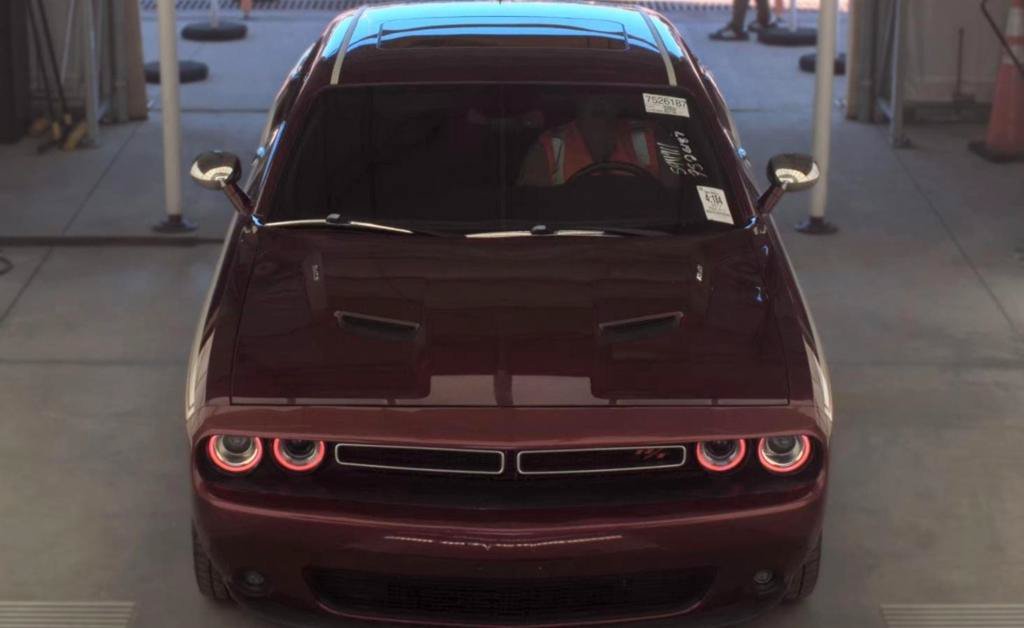 Used 2017 Dodge Challenger R/T Plus RWD image 2