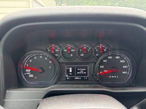 Certified 2025 GMC Sierra 1500 Pro w/ Pro Value Package RWD image 10