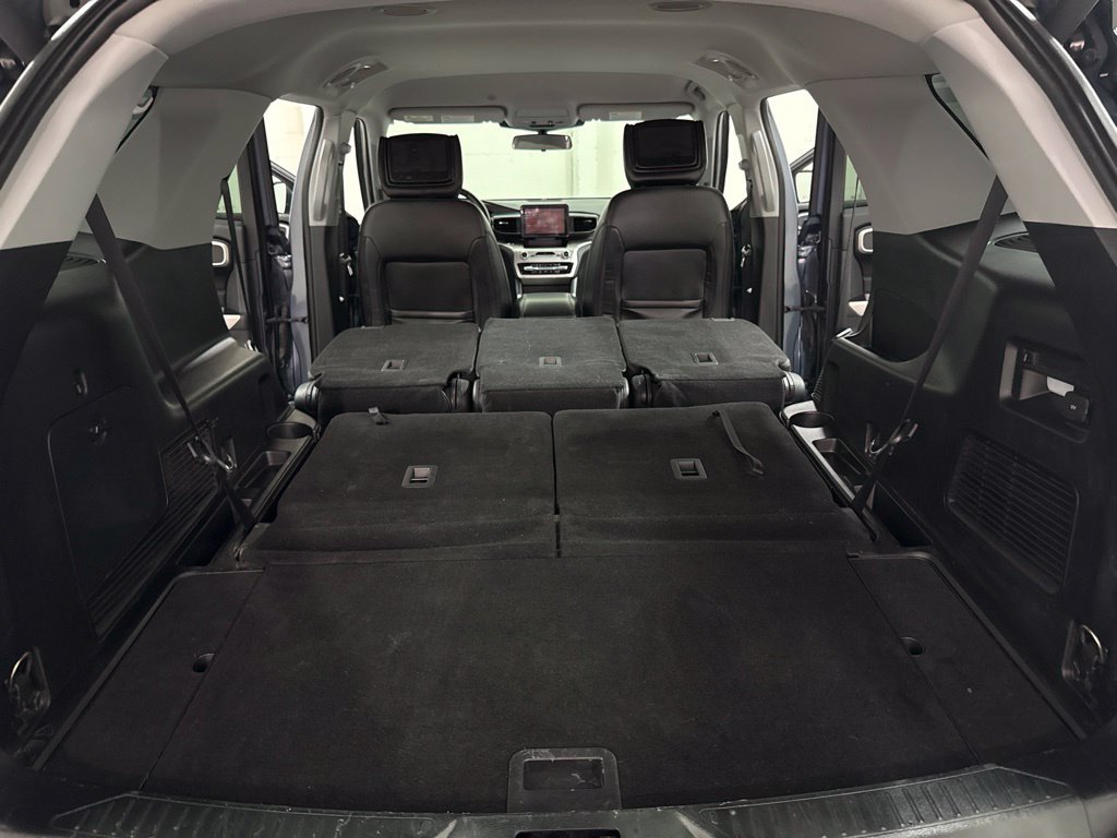 Used 2021 Ford Explorer XLT w/ Equipment Group 202A AWD/4WD image 44