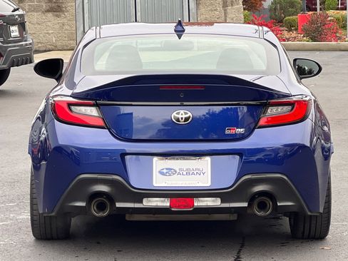 Used 2023 Toyota GR86 Premium image 5