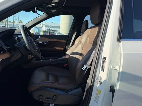 Certified 2024 Volvo XC90 B5 Plus w/ Protection Package AWD/4WD image 12