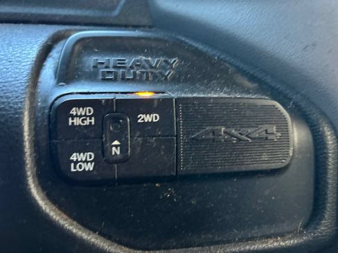 Used 2022 RAM 2500 Big Horn AWD/4WD image 31