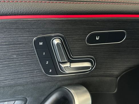 Used 2023 Mercedes-Benz CLA 250 4MATIC image 29