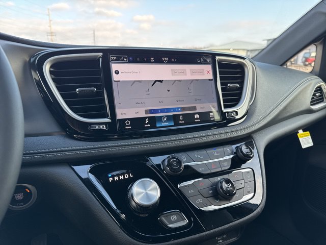 New 2026 Chrysler Pacifica Select w/ S Appearance Package FWD image 17