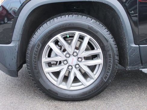 Used 2017 GMC Acadia SLE image 33