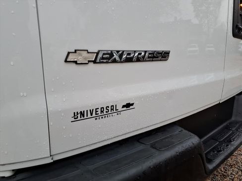 Used 2021 Chevrolet Express 2500 Extended w/ Driver Convenience Package image 16