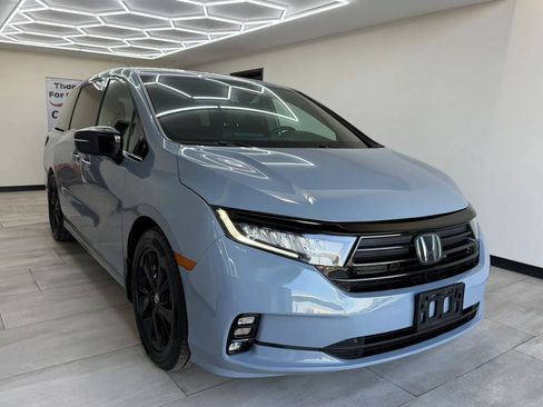 Used 2023 Honda Odyssey Sport image 6