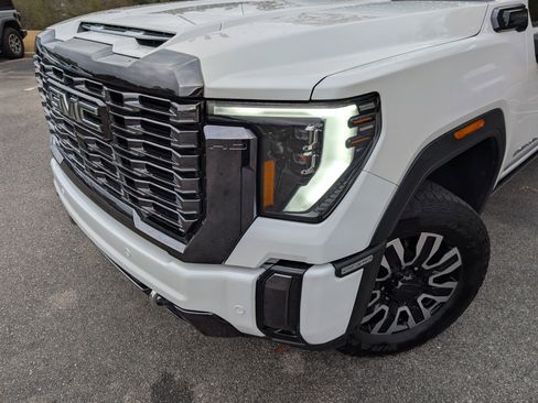 Used 2024 GMC Sierra 2500 Denali Ultimate w/ Max Trailering Package image 13