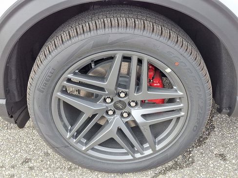 New 2026 Ford Explorer ST-Line w/ ST-Line Street Pack image 5