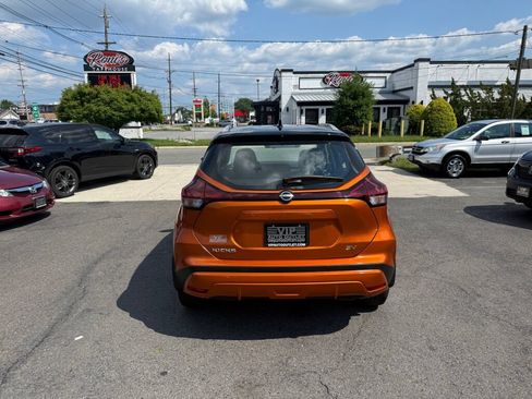 Used 2023 Nissan Kicks SV FWD image 6