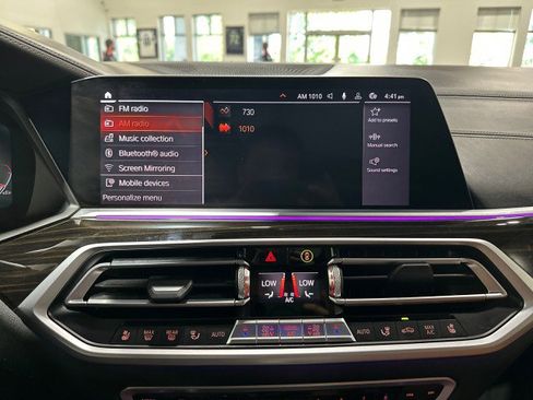 Used 2020 BMW X7 M50i w/ Dynamic Handling Package AWD/4WD image 61