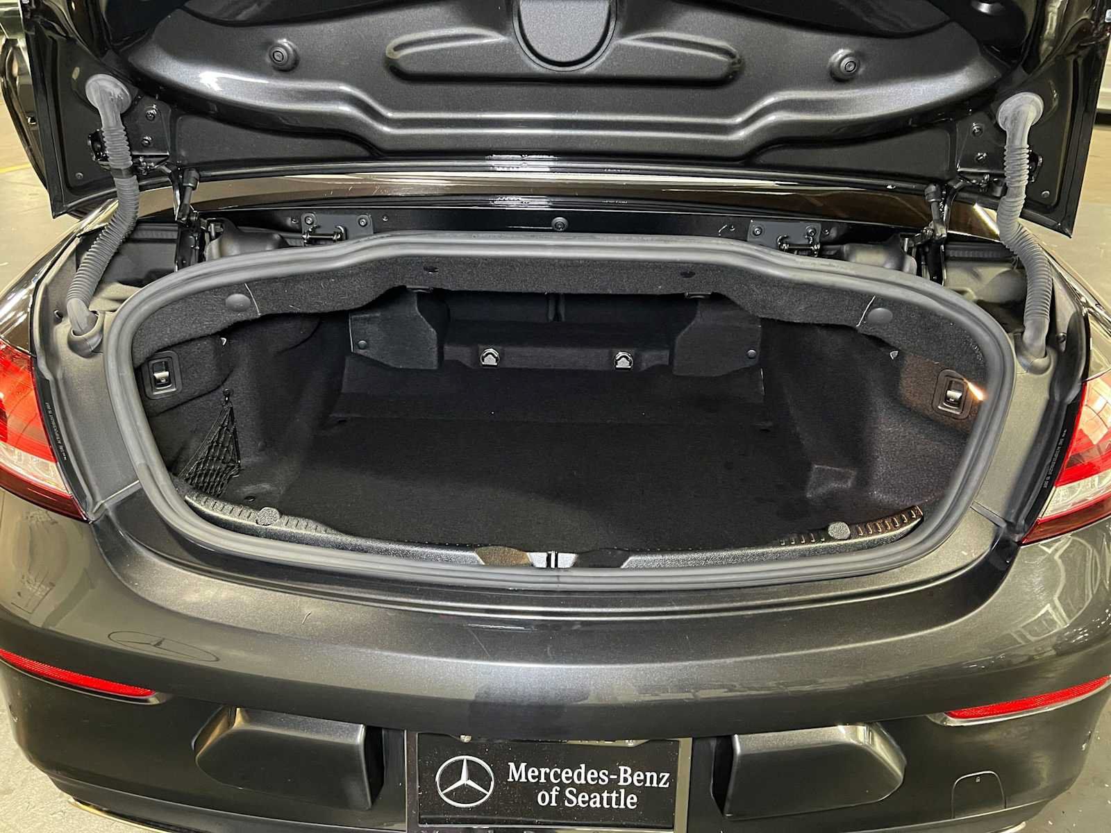 Used 2023 Mercedes-Benz C 300 4MATIC Cabriolet image 16