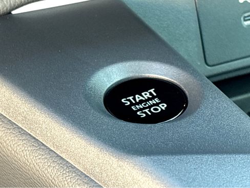 New 2026 Nissan Sentra SR w/ SR Premium Package FWD image 8