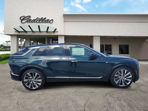 New 2026 Cadillac Lyriq Signature Luxury w/ Nappa Leather Package RWD image 6