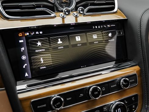 Used 2023 Bentley Bentayga Extended Wheelbase AWD/4WD image 79