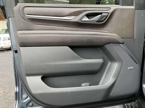 Used 2021 GMC Yukon Denali w/ Denali Premium Package image 24