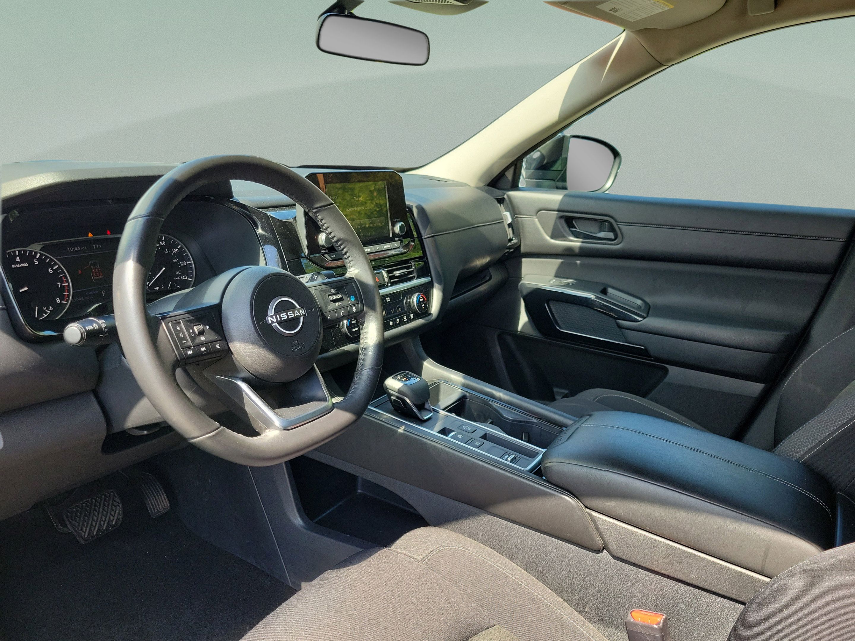 Certified 2024 Nissan Pathfinder SV FWD image 23