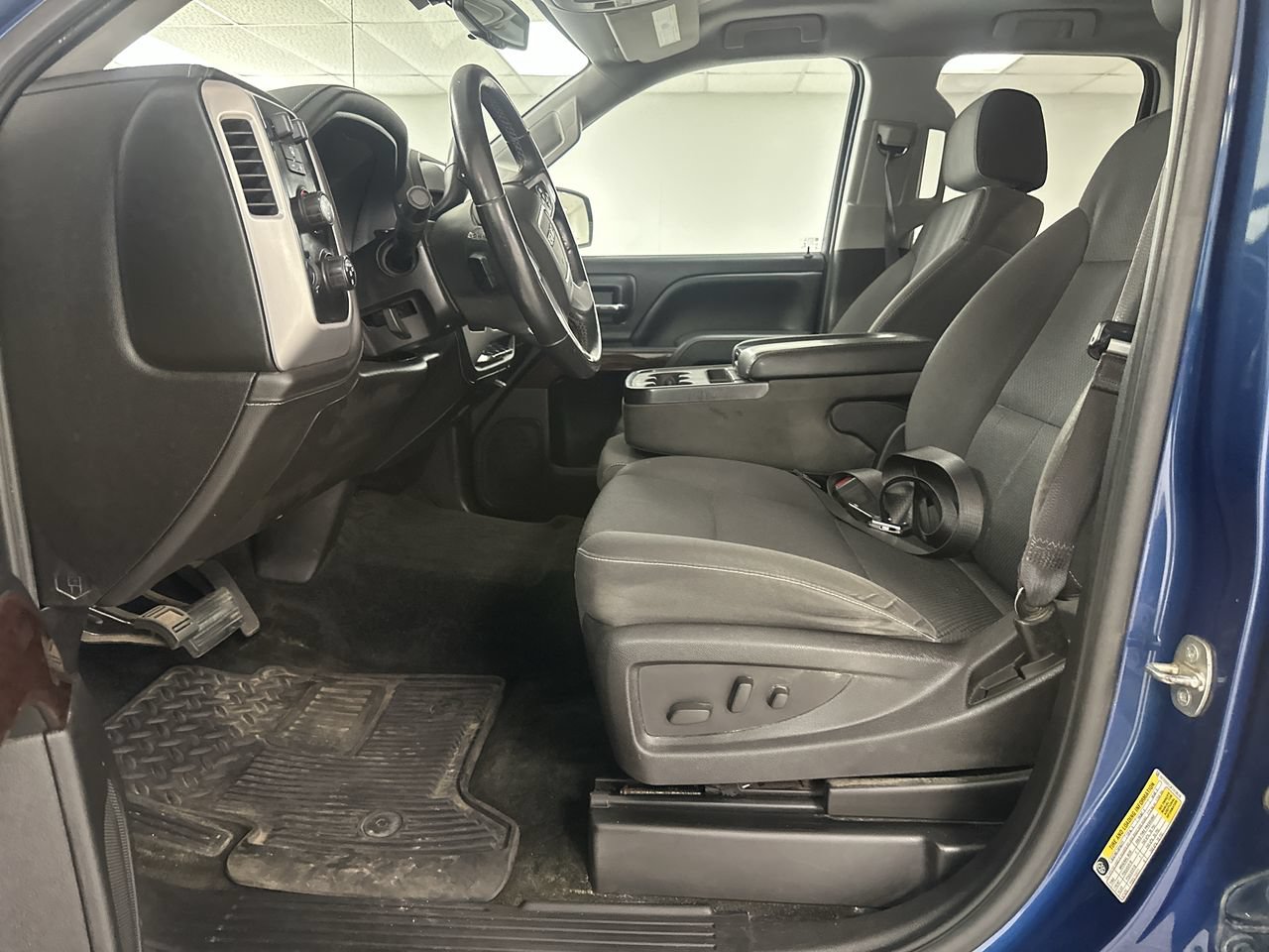 Used 2015 GMC Sierra 1500 SLE w/ SLE Value Package AWD/4WD image 10