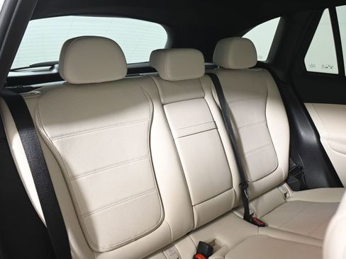 Certified 2023 Mercedes-Benz GLC 300 4MATIC image 33