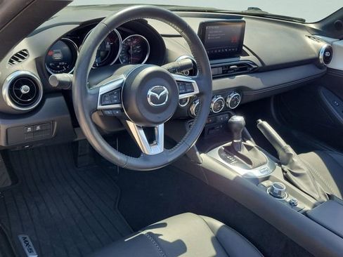 Used 2022 MAZDA MX-5 Miata RF Grand Touring RWD image 11