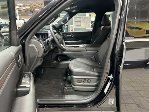 New 2026 Nissan Armada SL w/ Captain's Chari Seat Package image 12