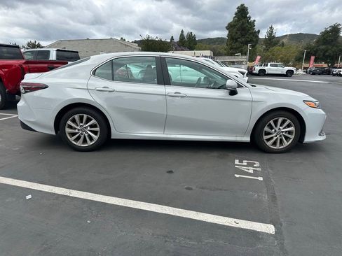 Used 2023 Toyota Camry LE w/ Convenience Package FWD image 4