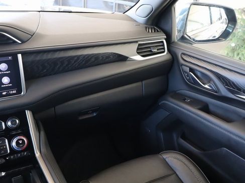Used 2021 GMC Yukon Denali w/ Denali Premium Package image 23