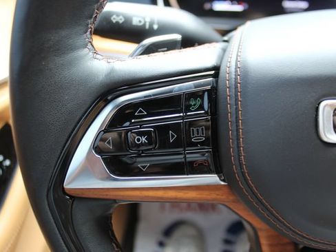 Used 2023 Jeep Grand Cherokee L Summit AWD/4WD image 15